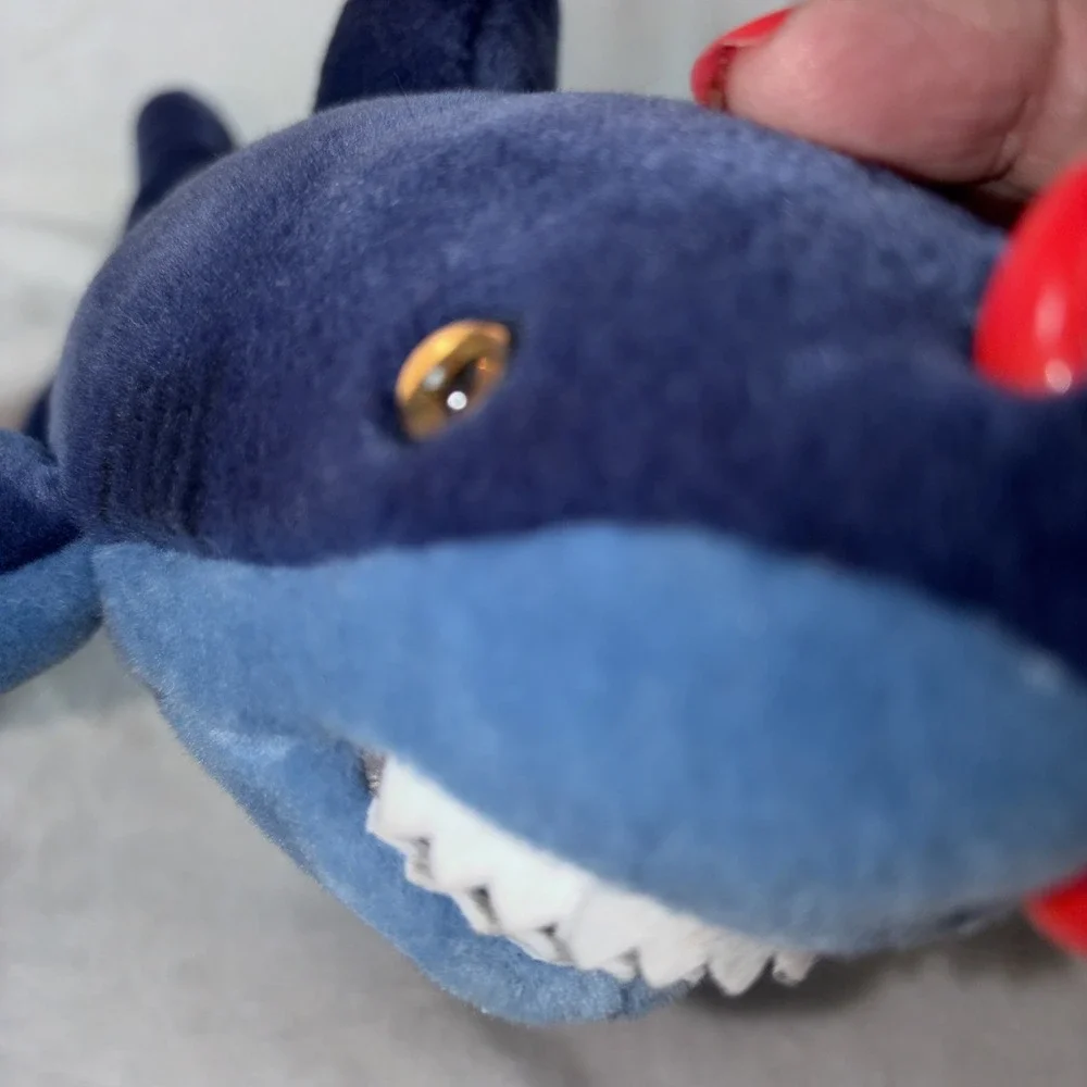Realistic Mako Shark Plush Stuffed Realistic Plastic Eyes‎ Stitched Gills No Tag